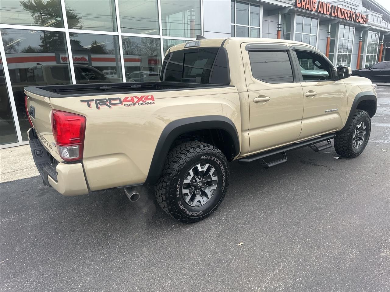 Toyota Tacoma  2017