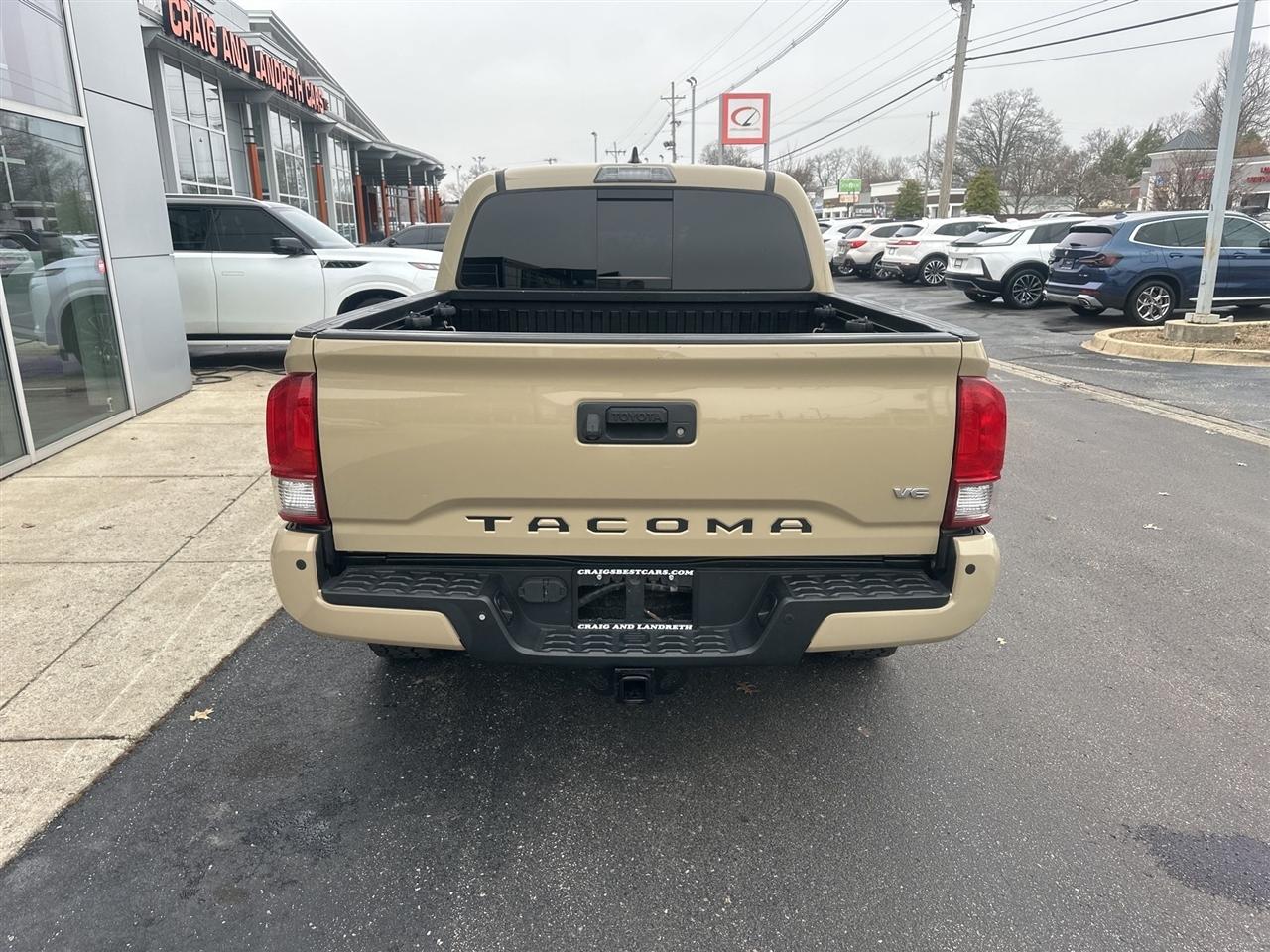 Toyota Tacoma  2017