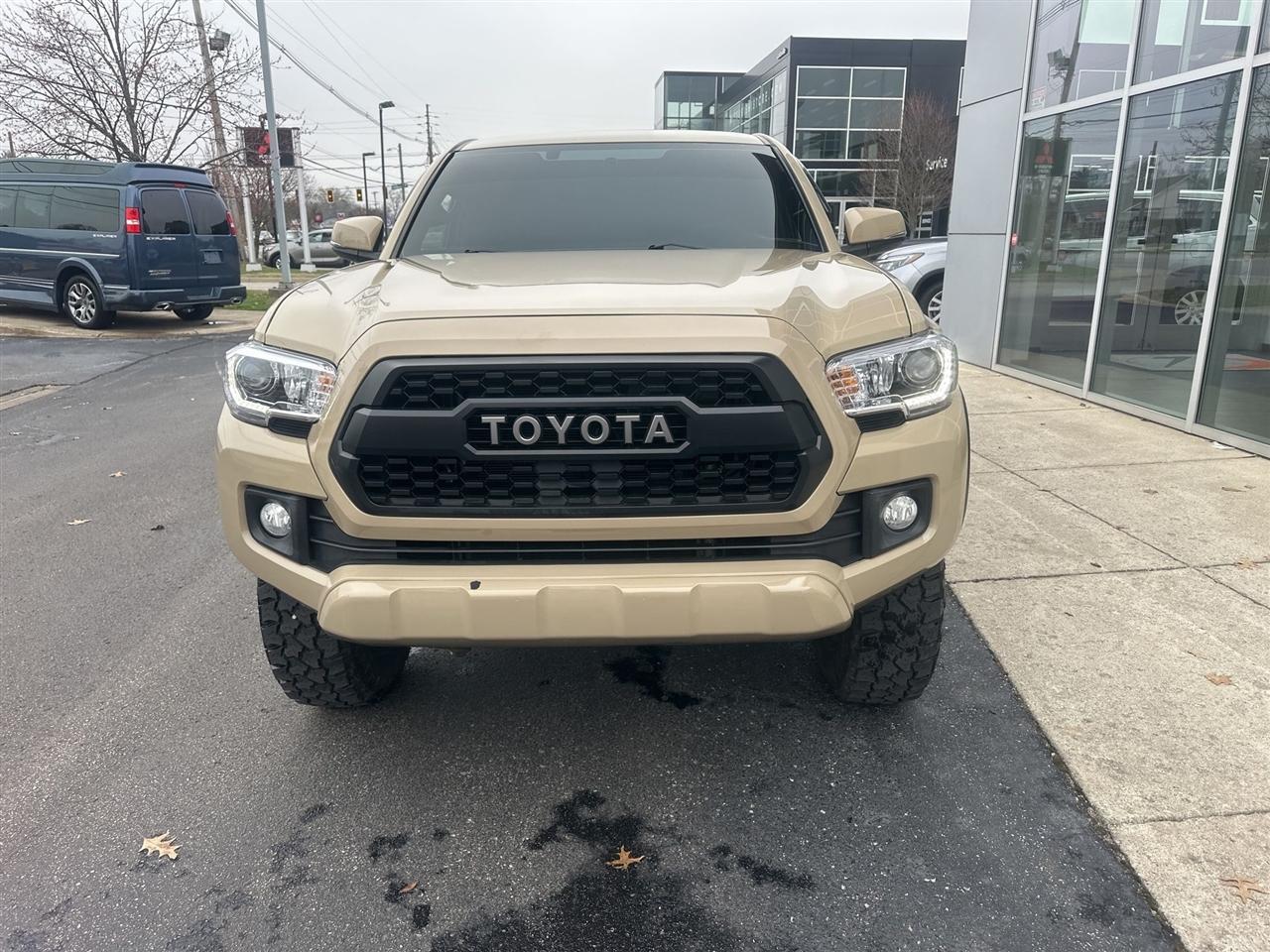Toyota Tacoma  2017