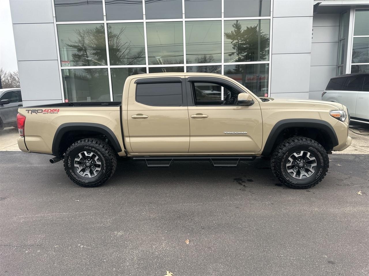 Toyota Tacoma  2017