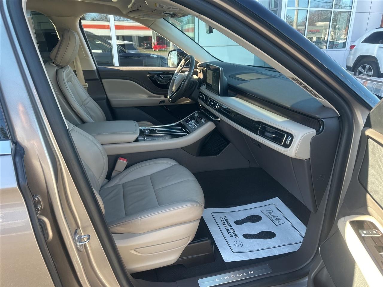 Lincoln Aviator  2020