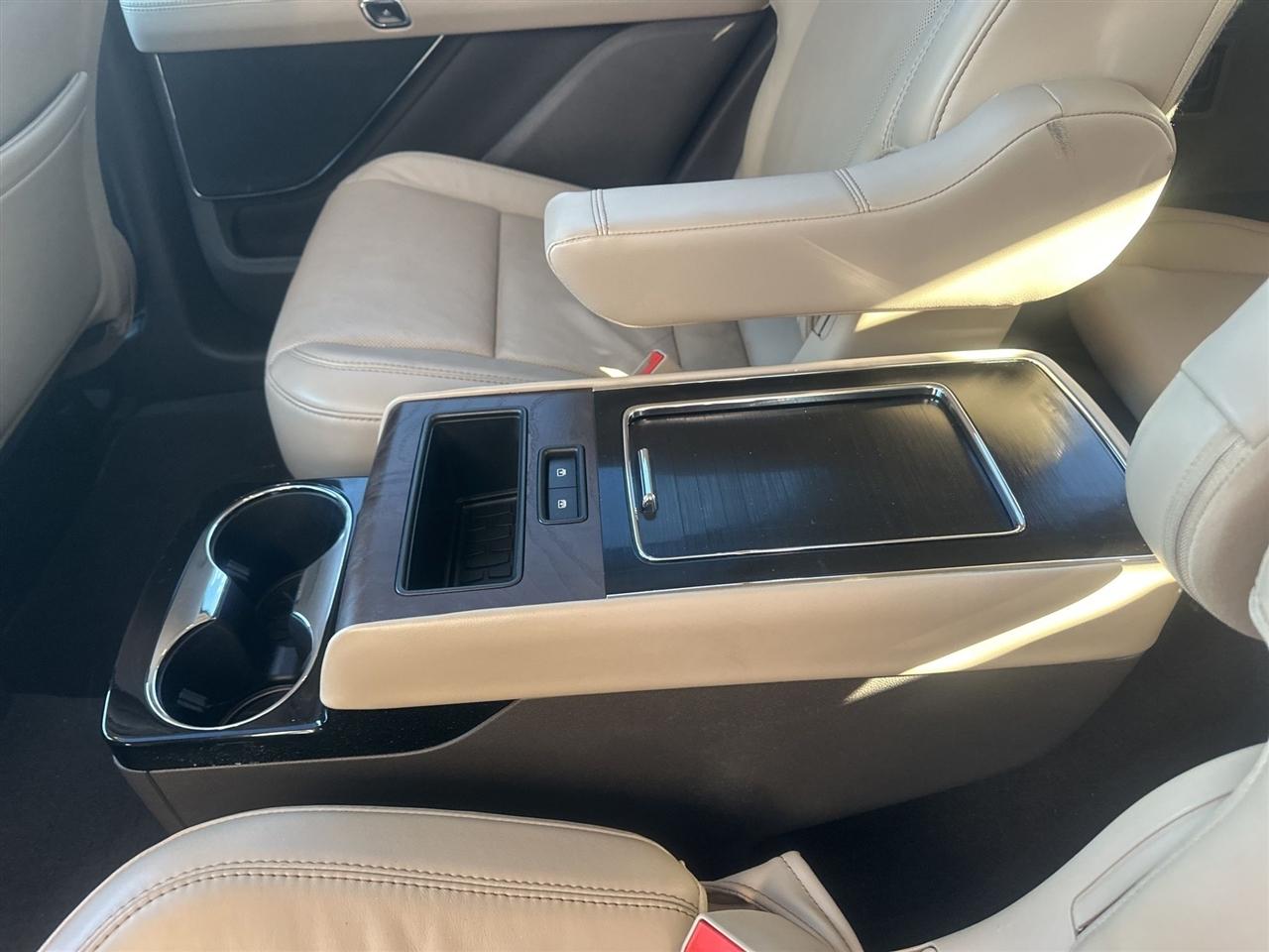 Lincoln Aviator  2020