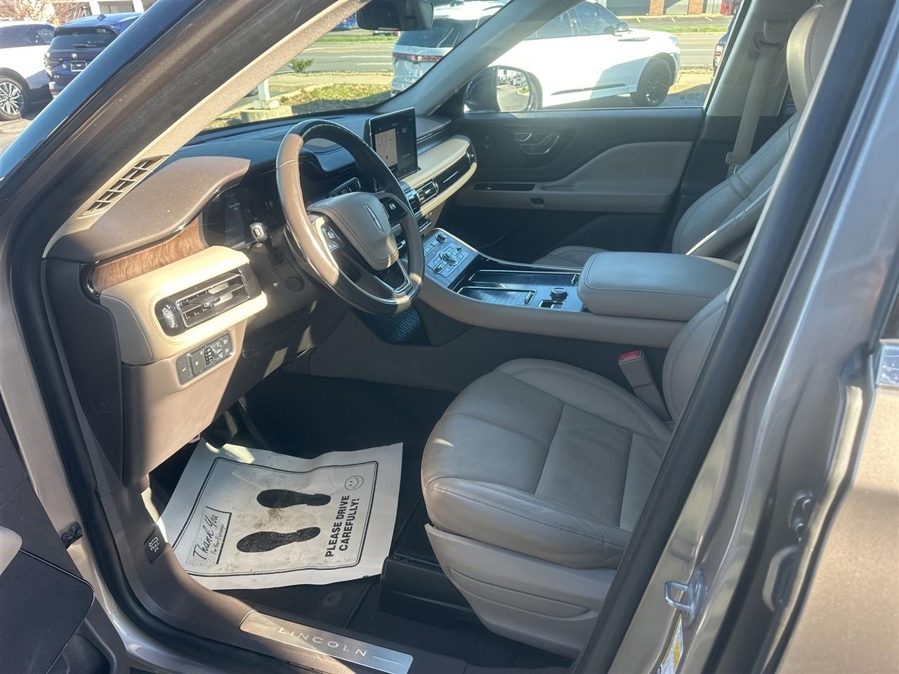 Lincoln Aviator  2020