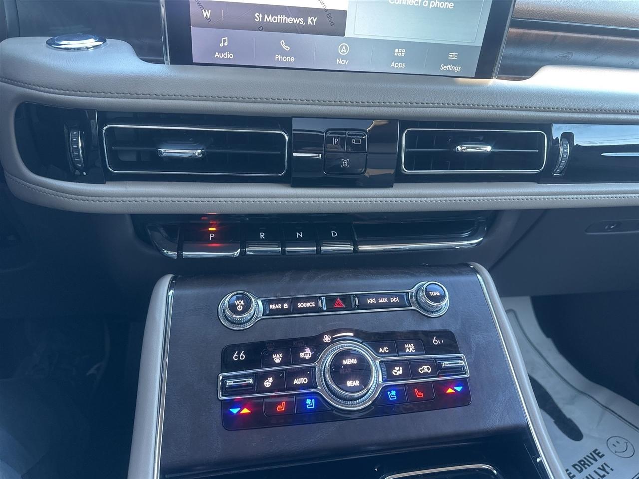 Lincoln Aviator  2020