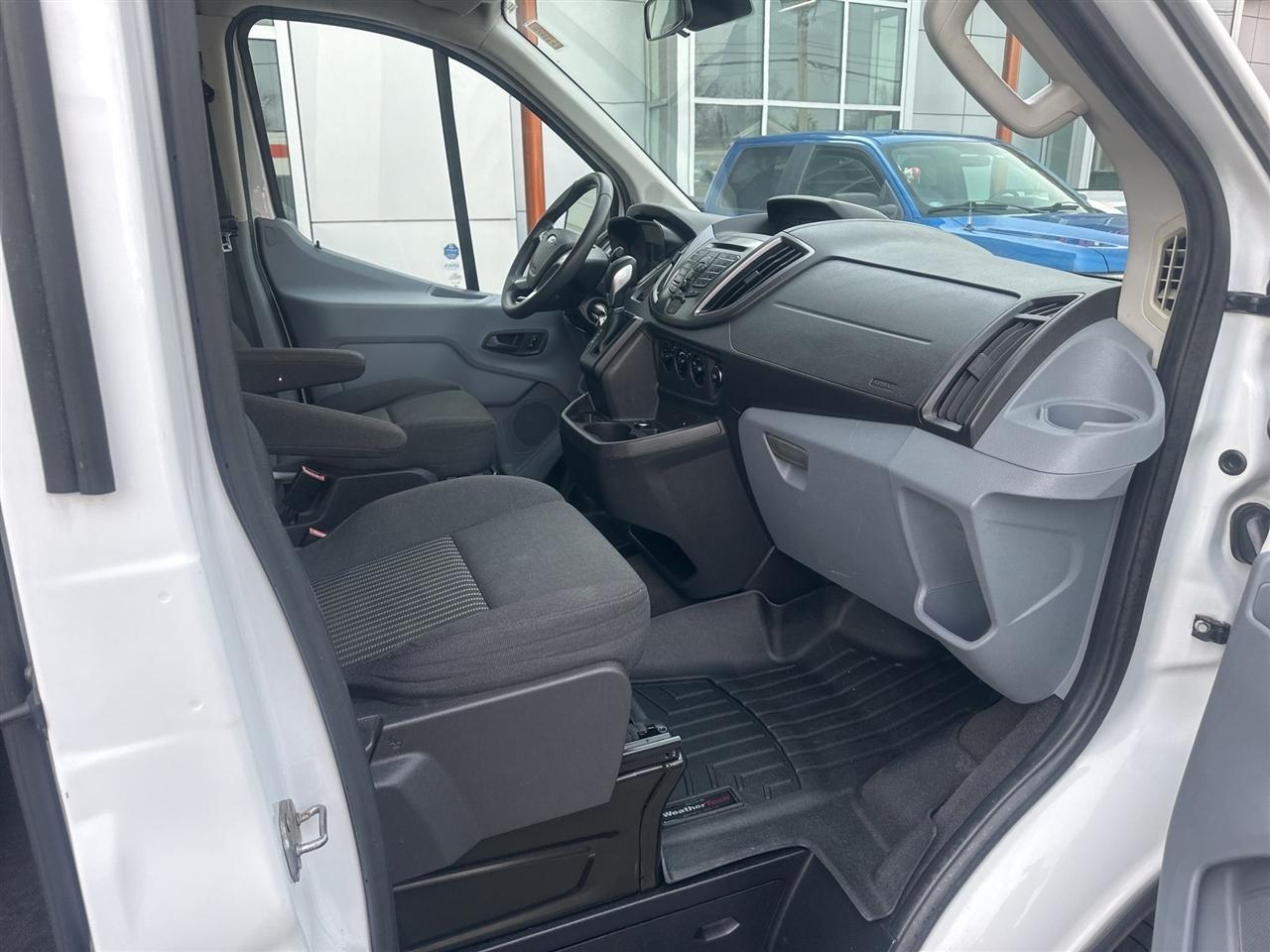 Ford Transit  2015