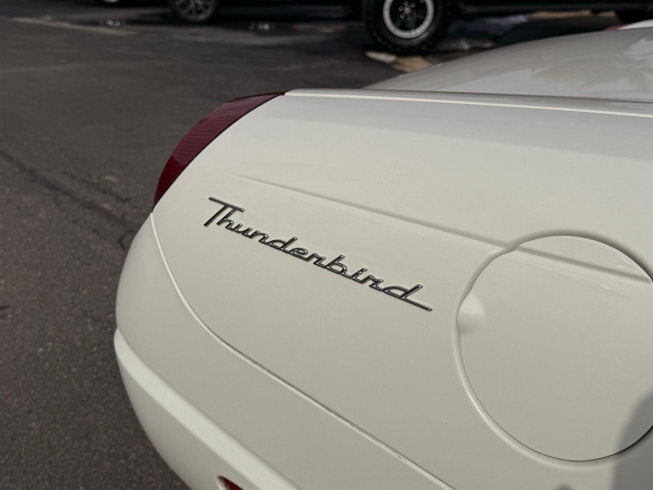 Ford Thunderbird  2002