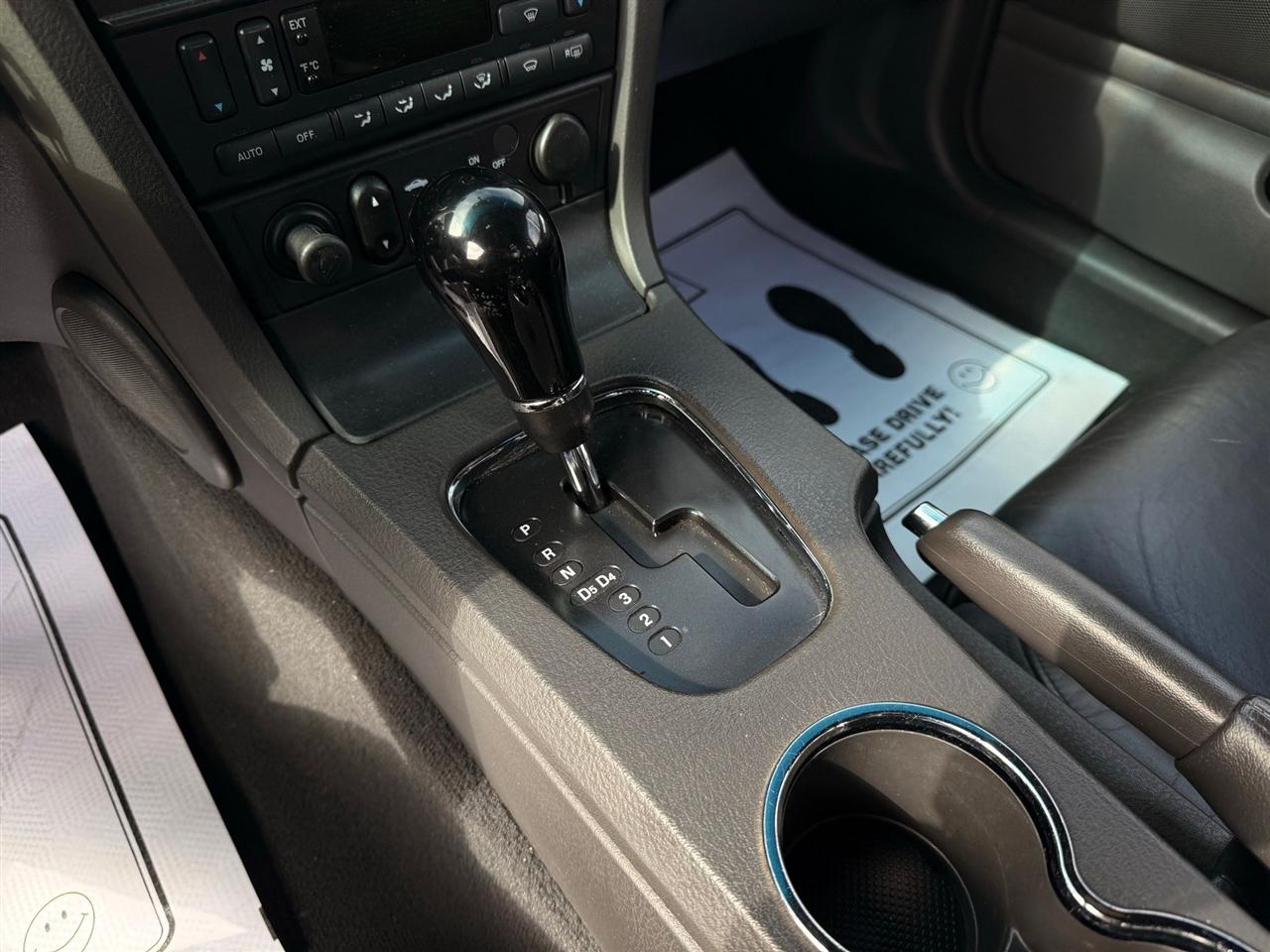 Ford Thunderbird  2002