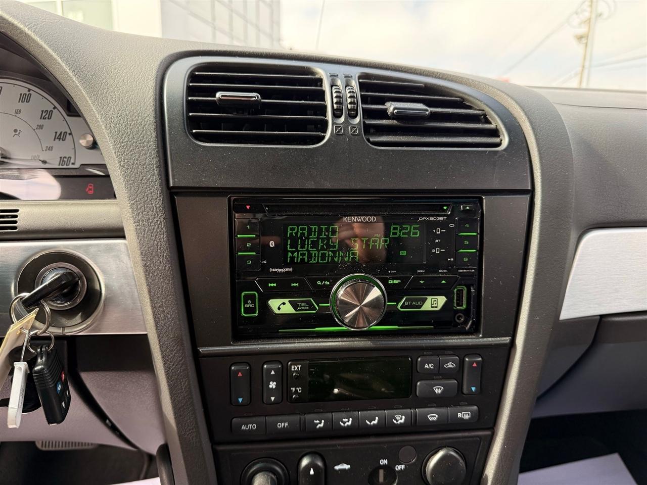 Ford Thunderbird  2002