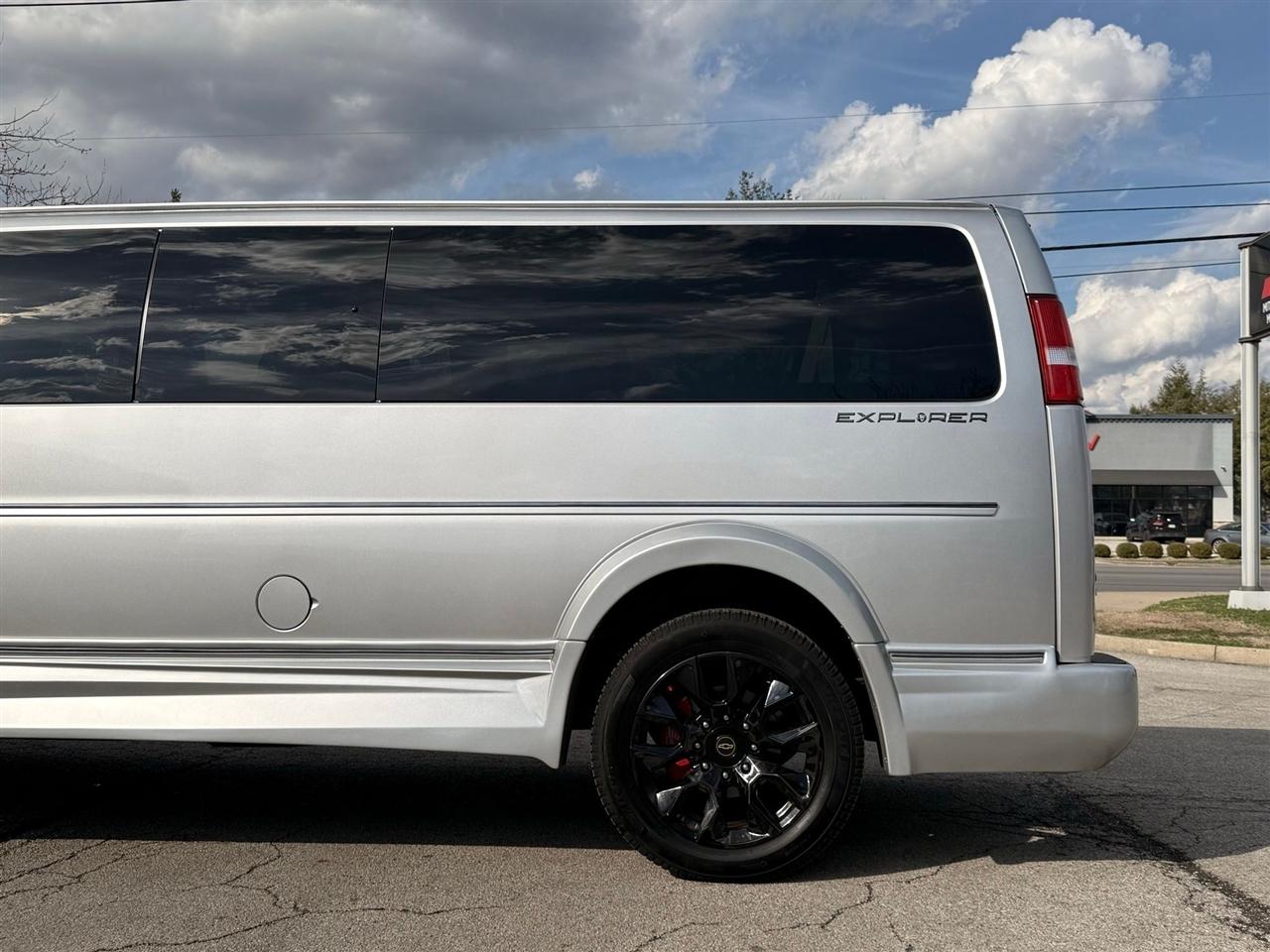 Chevrolet Express  2023