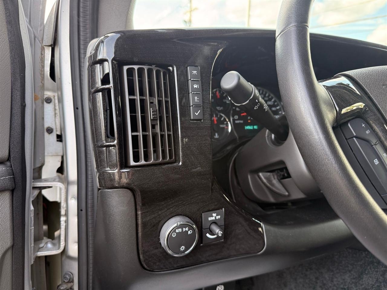 Chevrolet Express  2023