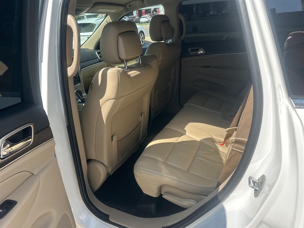 Jeep Grand Cherokee  2016