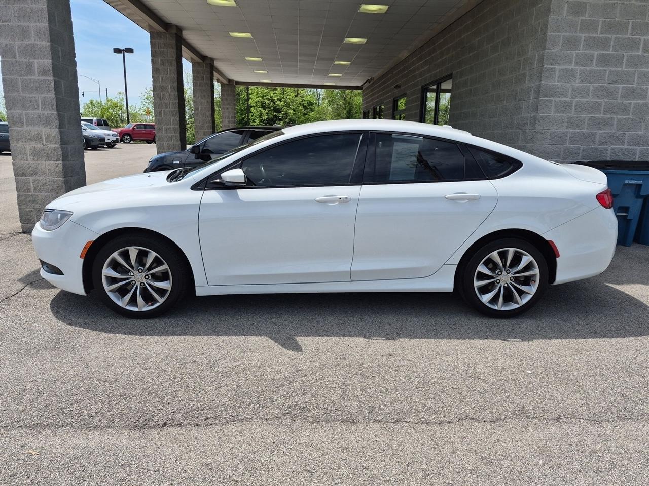 Chrysler 200  2016
