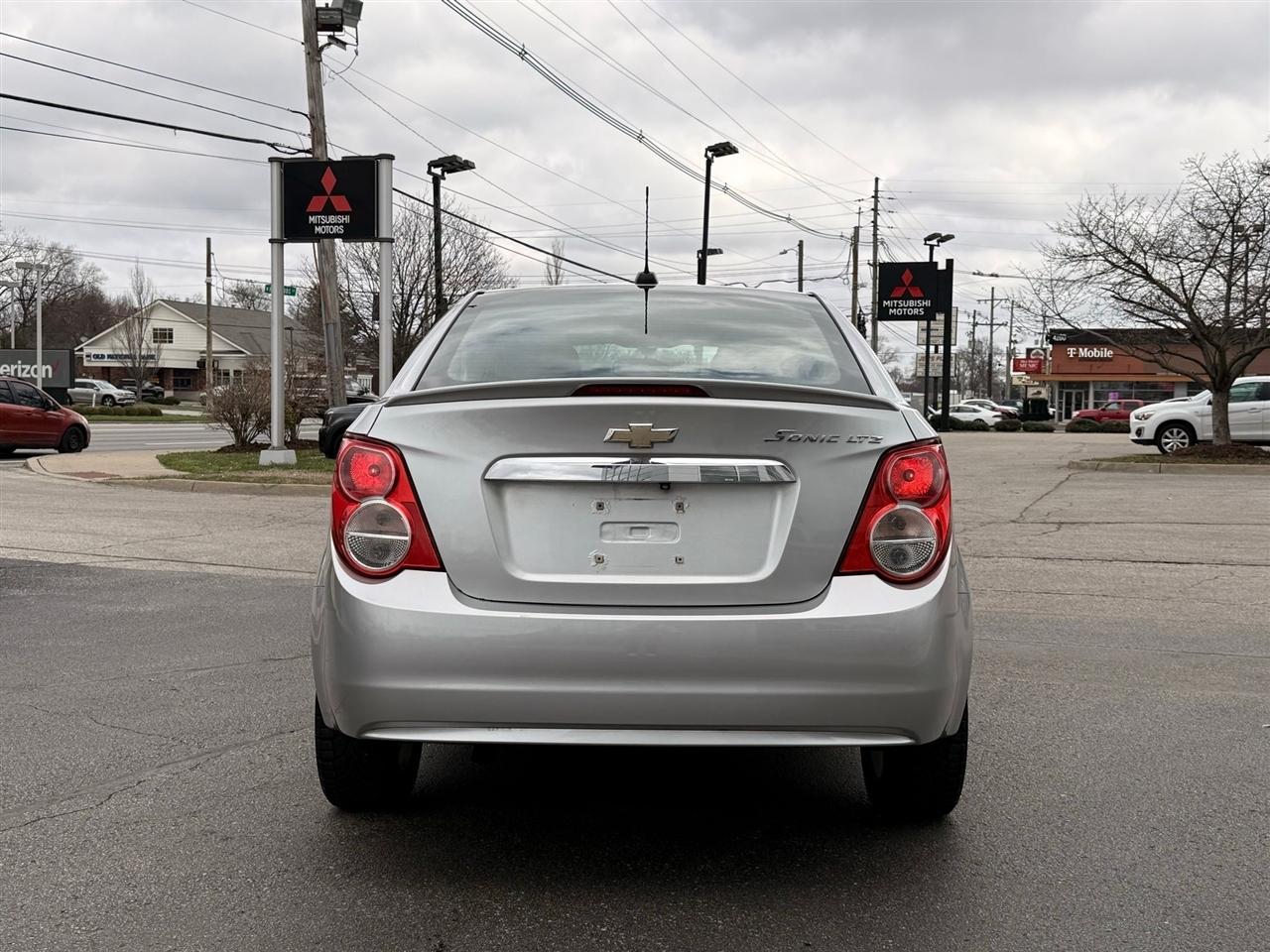 Chevrolet Sonic  2015