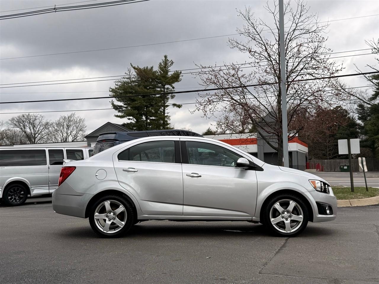 Chevrolet Sonic  2015