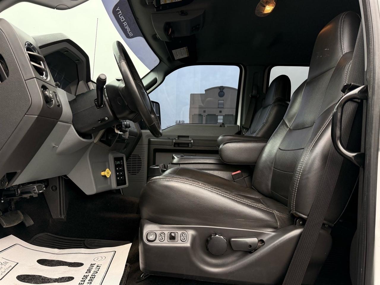 Ford F-650  2012