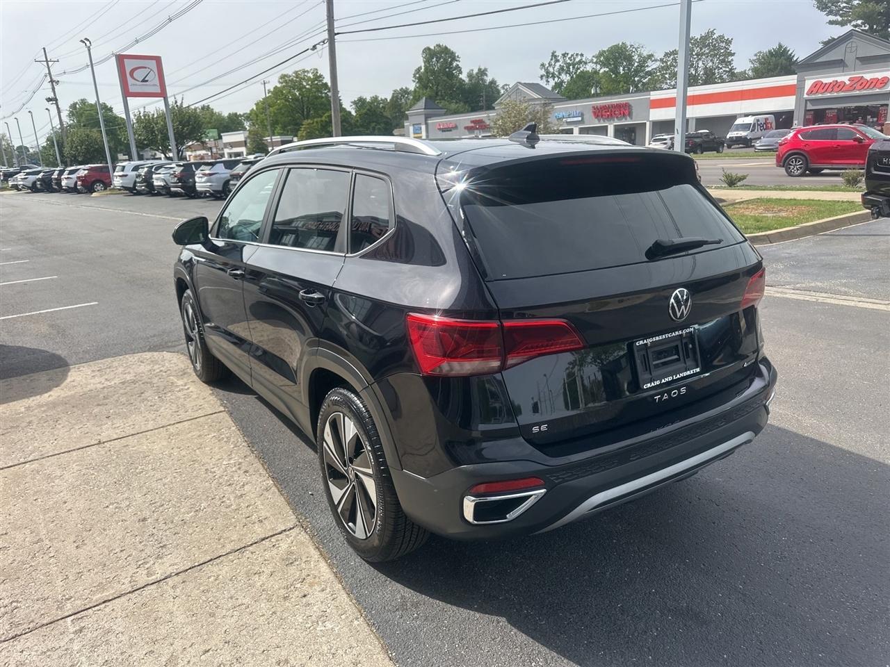 Volkswagen Taos  2024