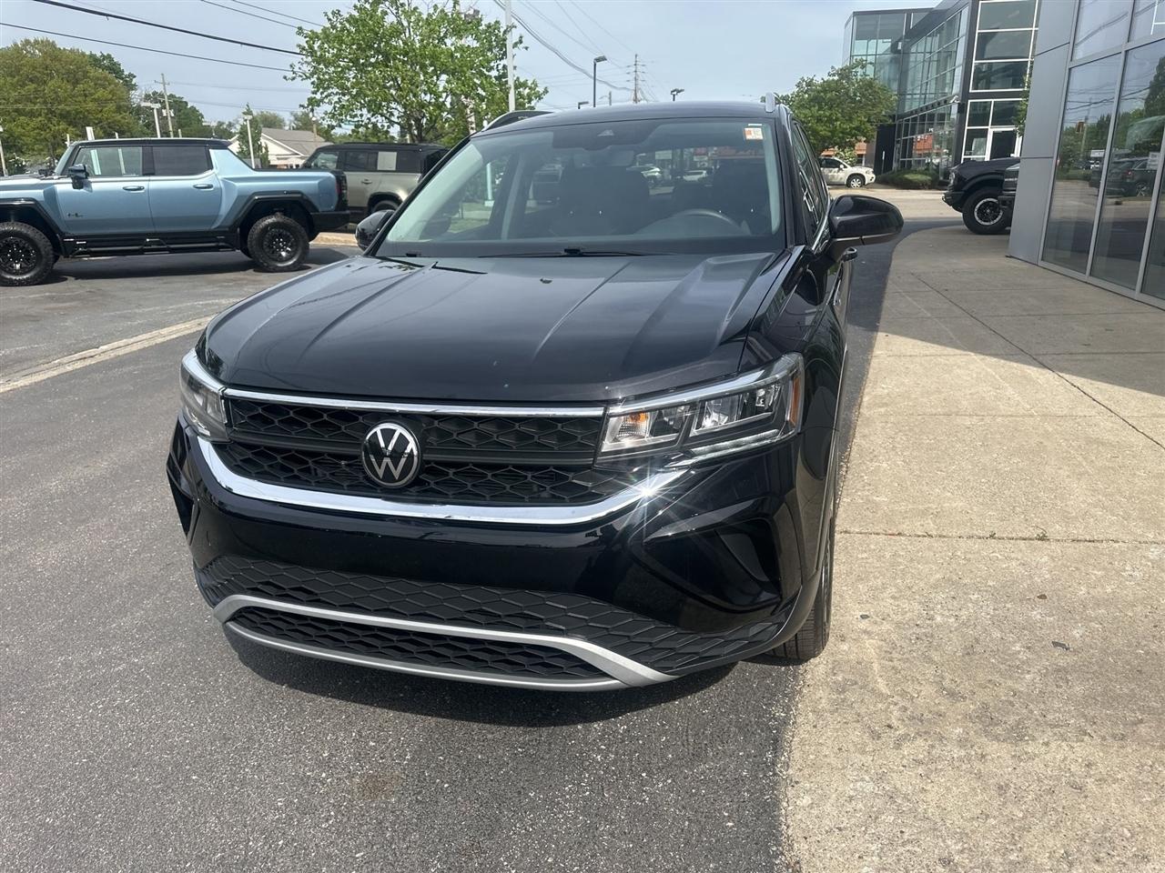 Volkswagen Taos  2024