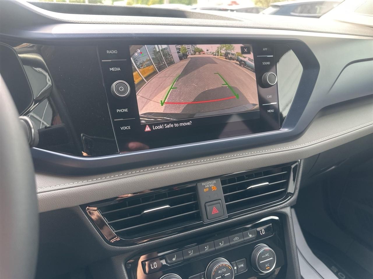 Volkswagen Taos  2024