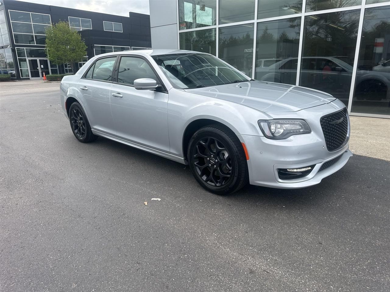 Chrysler 300  2023