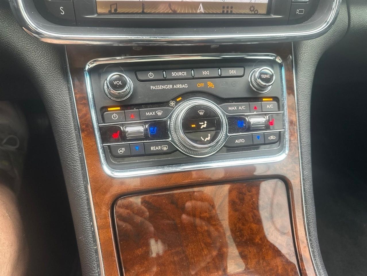 Lincoln Continental  2019
