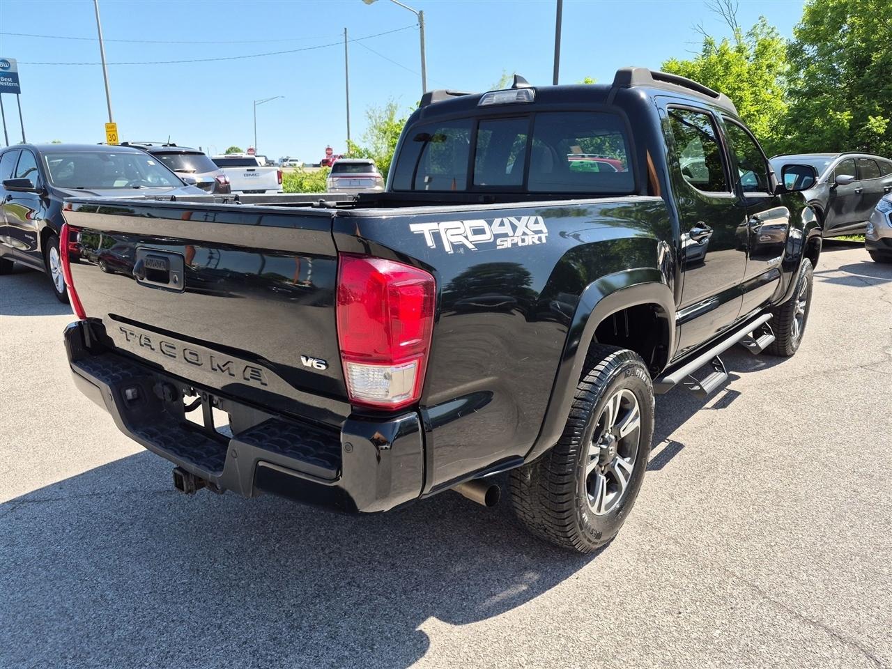 Toyota Tacoma  2016