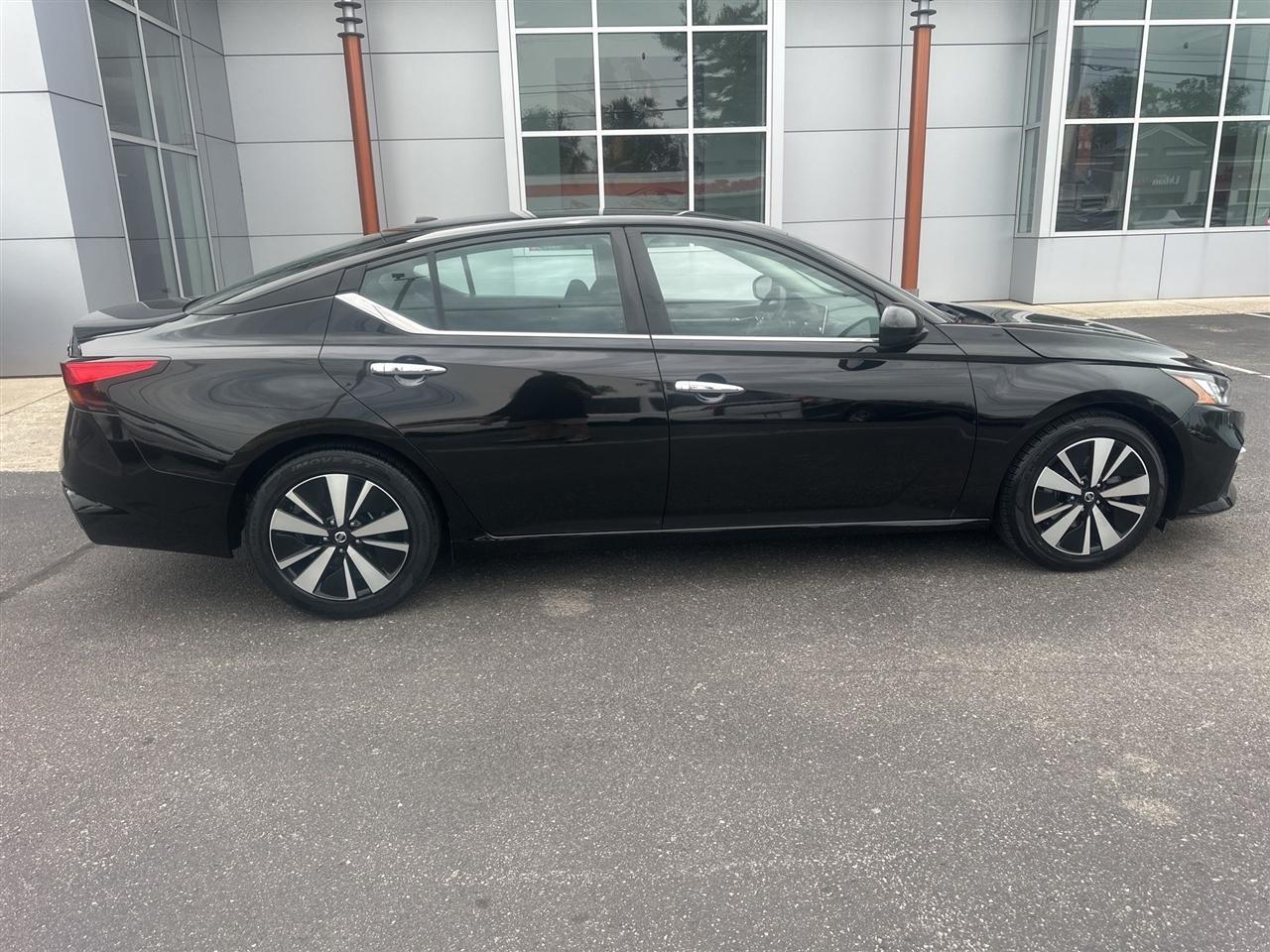 Nissan Altima  2022