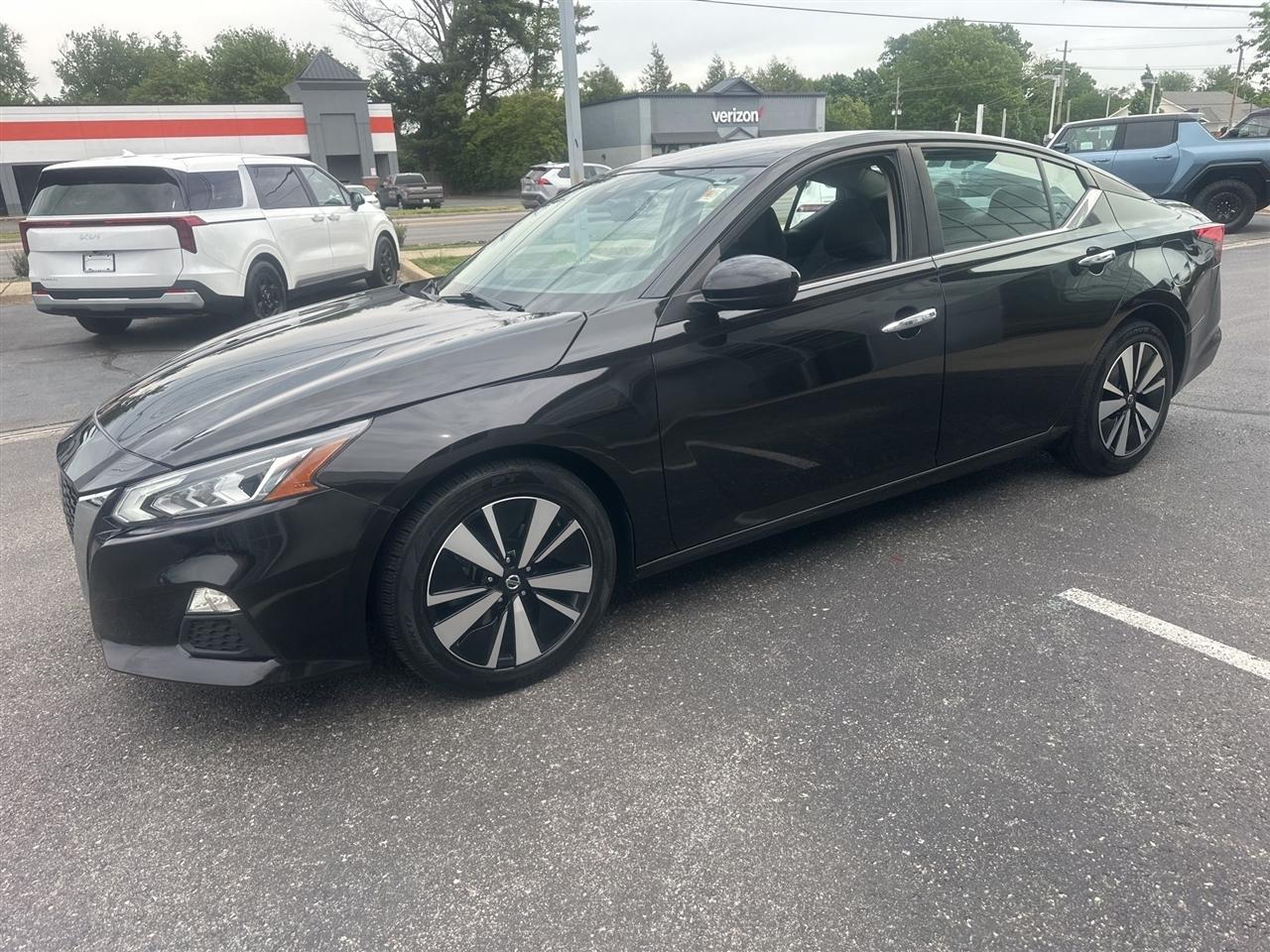 Nissan Altima  2022