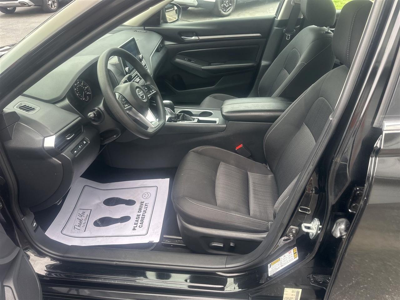 Nissan Altima  2022