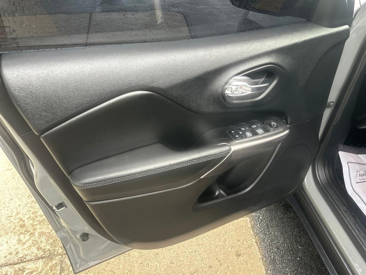 Jeep Cherokee  2020