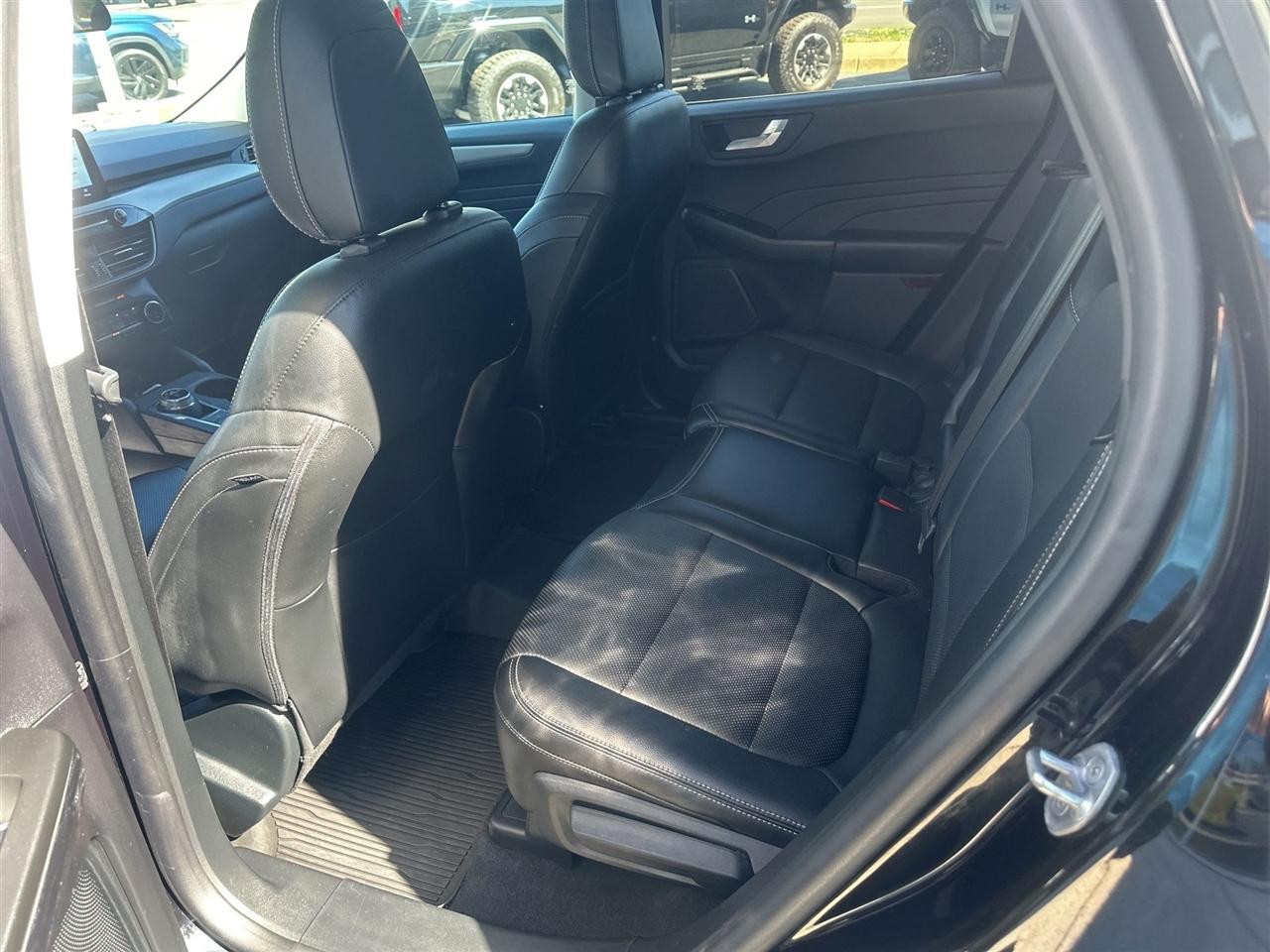 Ford Escape Hybrid  2022