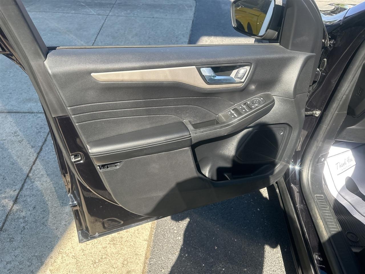 Ford Escape Hybrid  2022