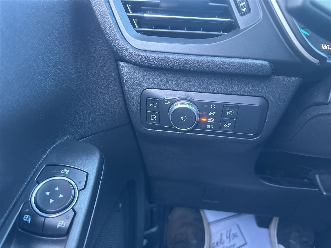 Ford Escape Hybrid  2022
