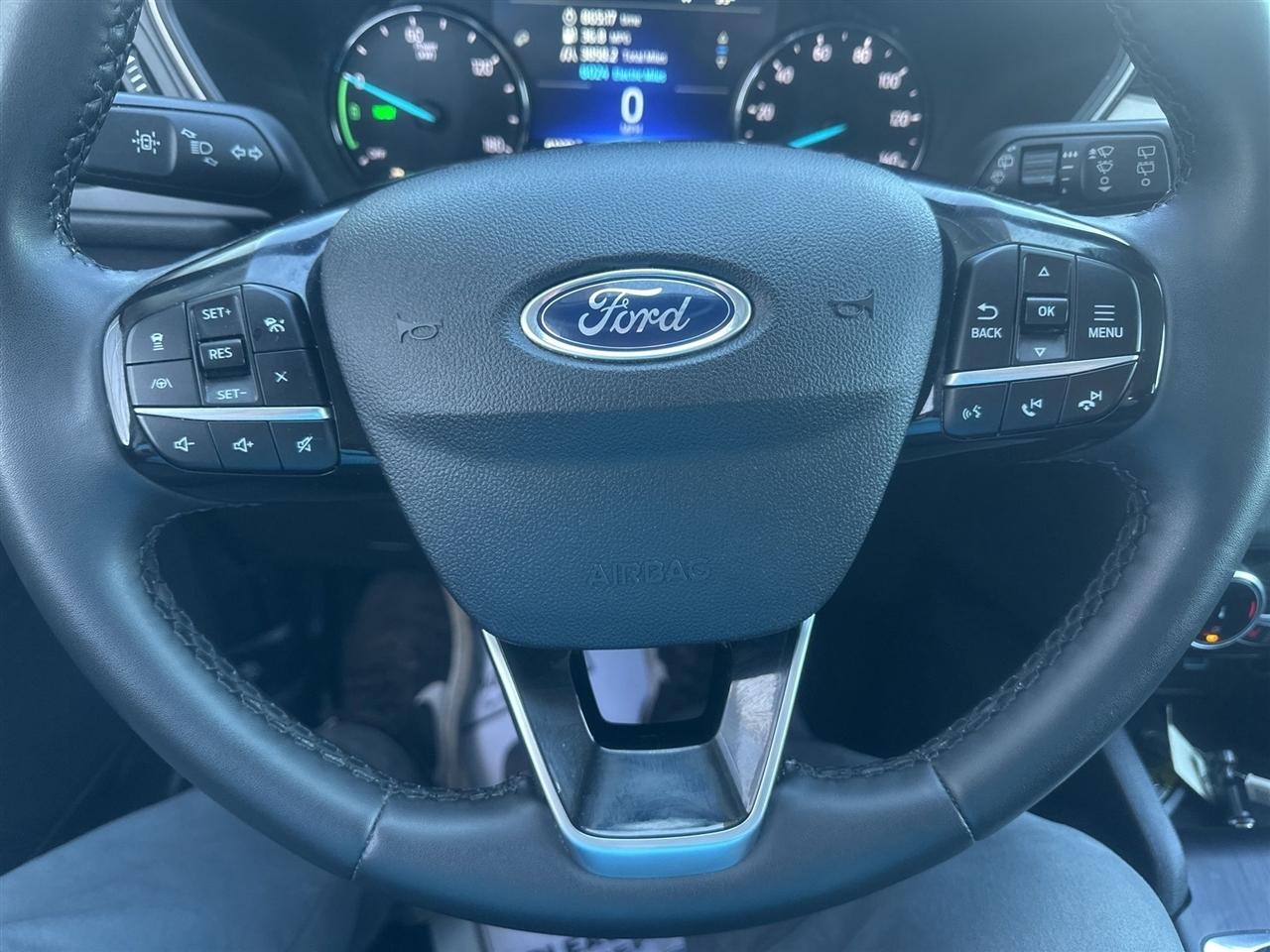 Ford Escape Hybrid  2022