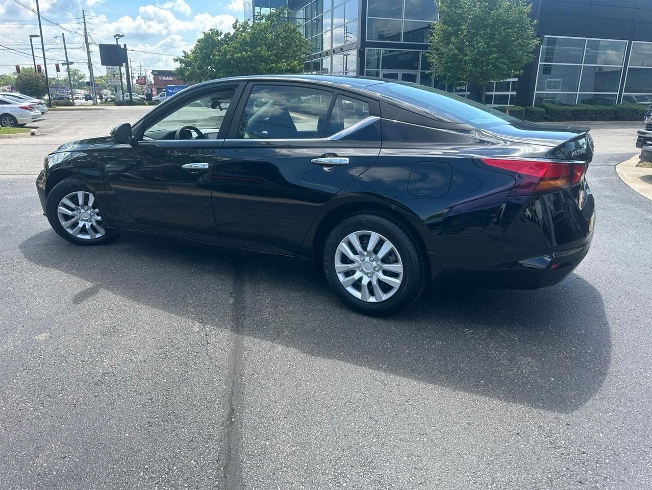 Nissan Altima  2023