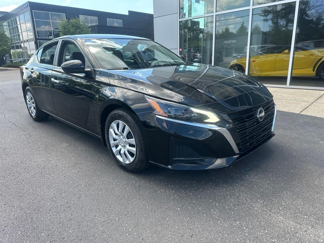 Nissan Altima  2023