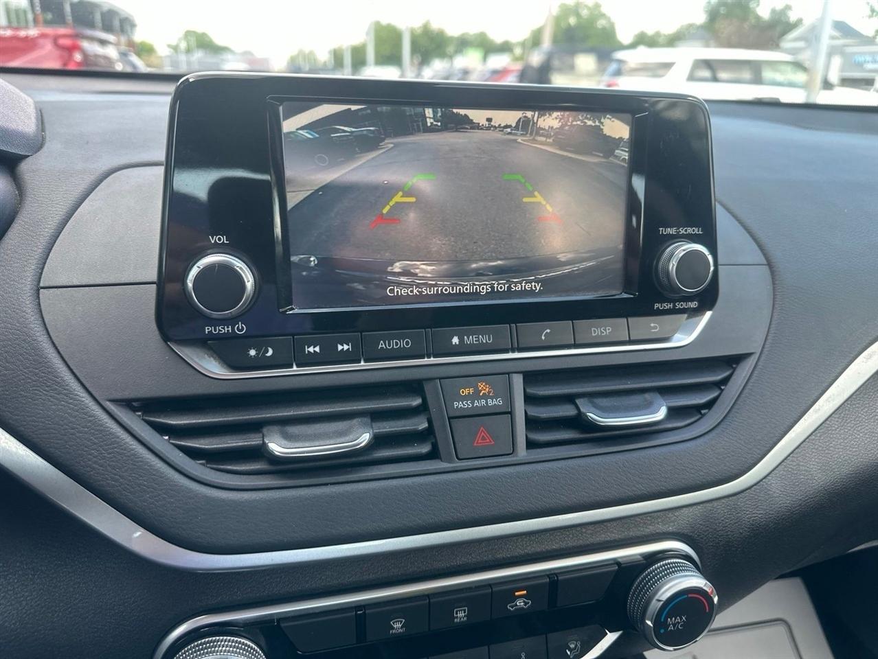 Nissan Altima  2023