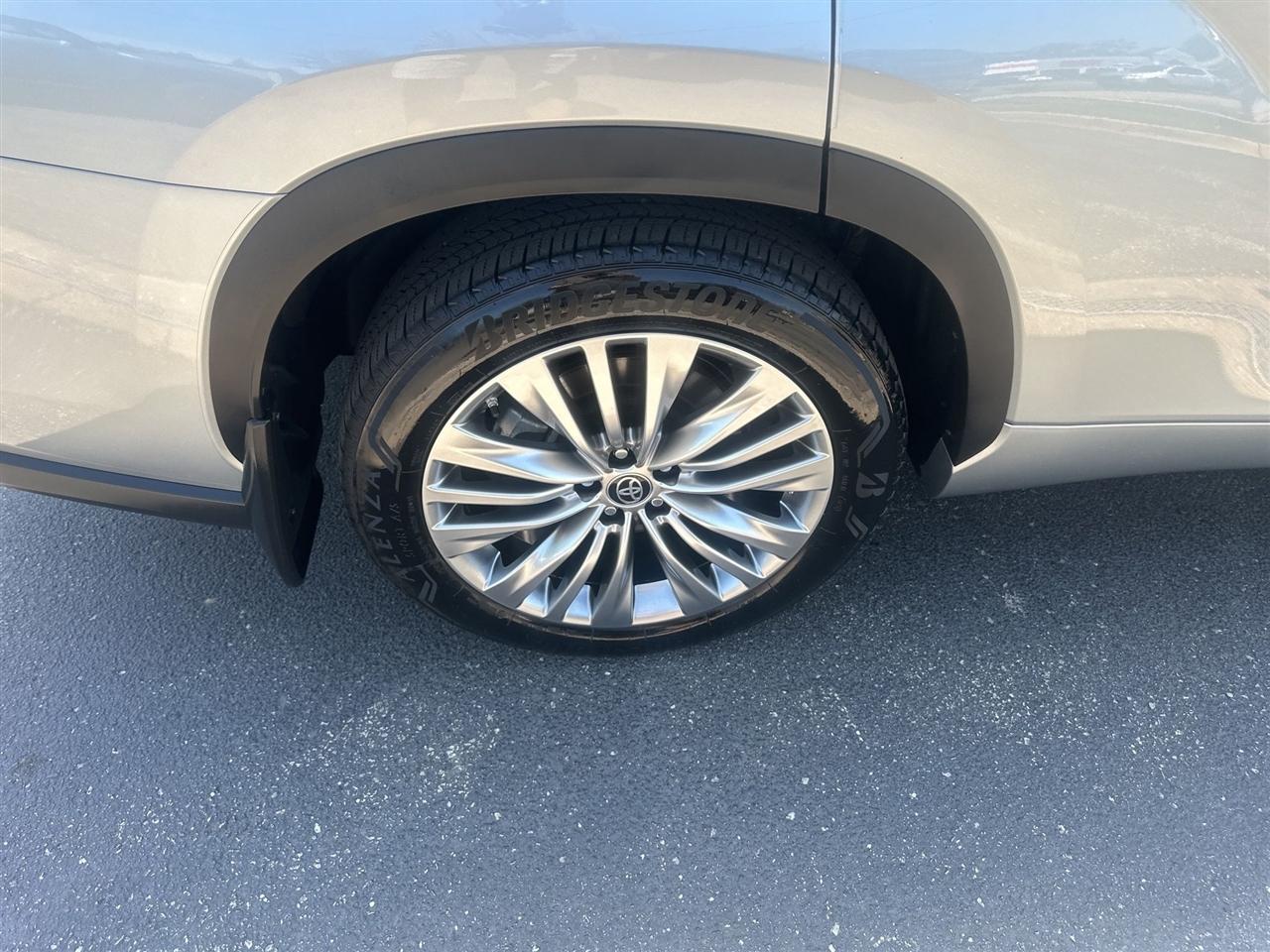 Toyota Highlander  2025