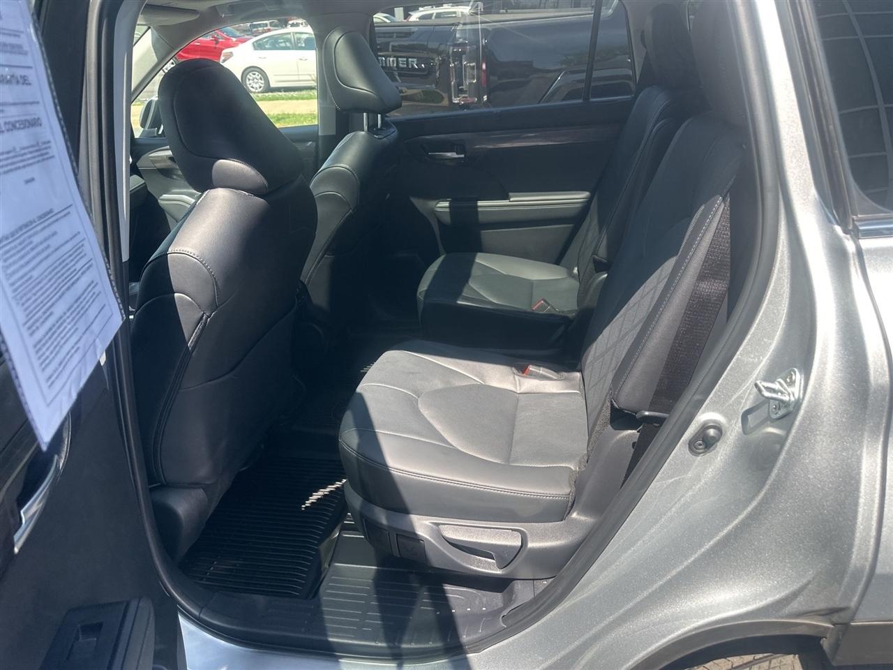 Toyota Highlander  2025