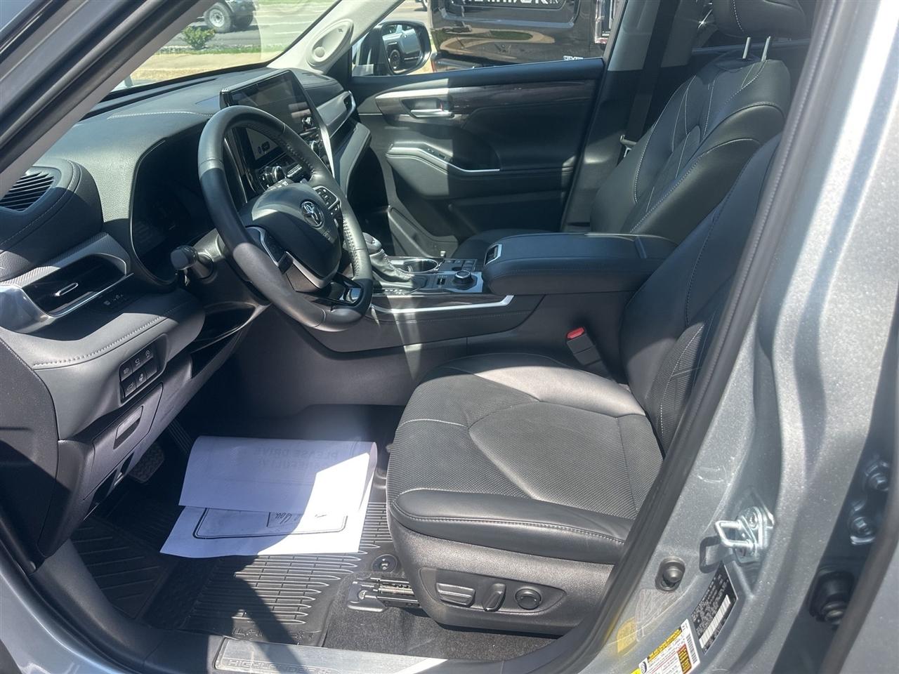 Toyota Highlander  2025