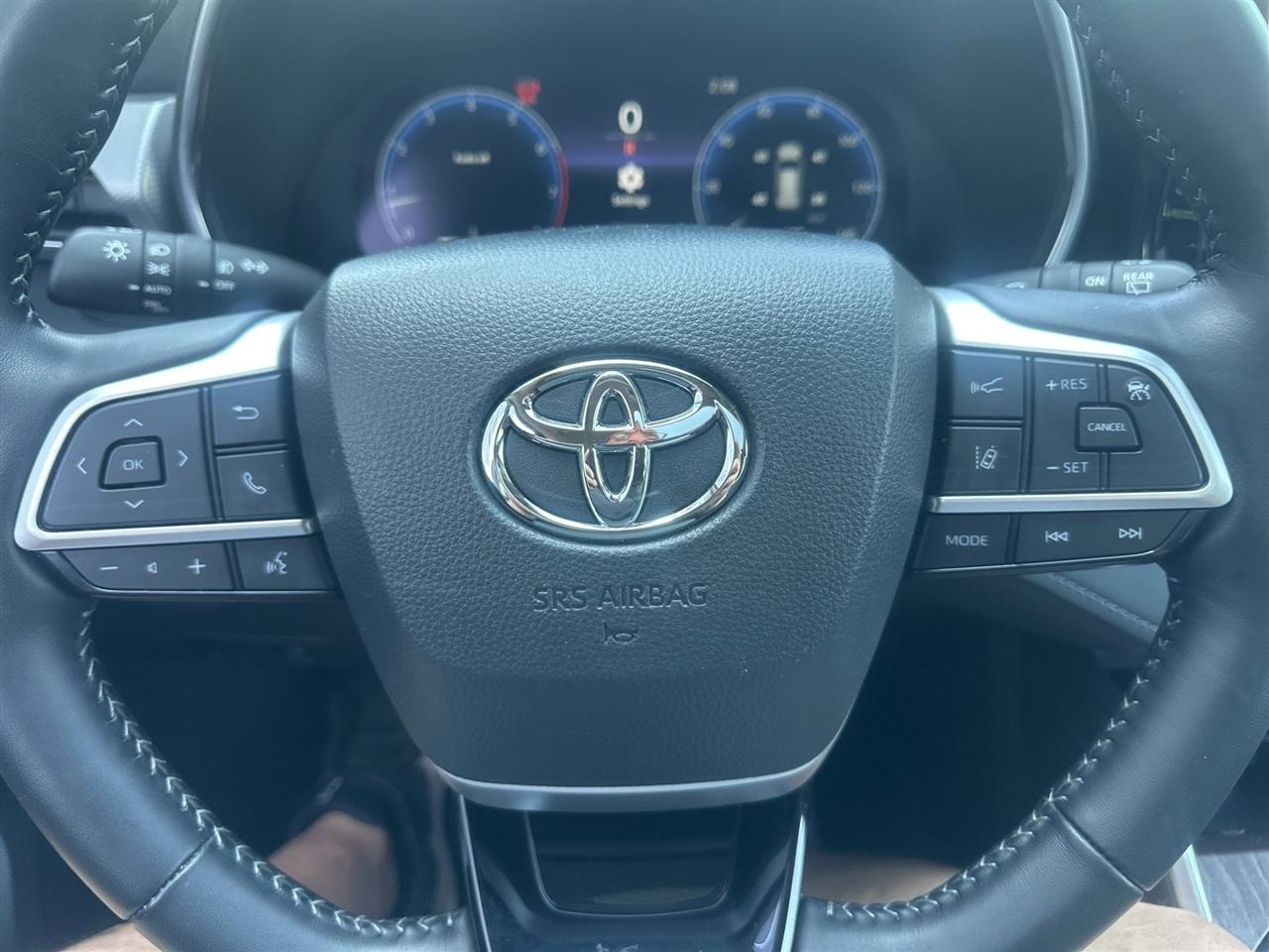 Toyota Highlander  2025