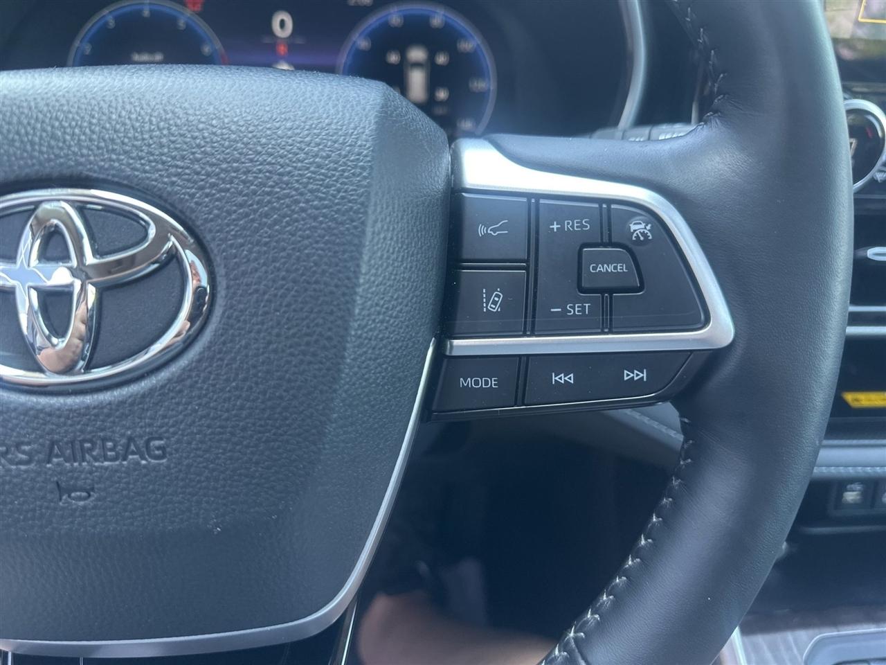 Toyota Highlander  2025