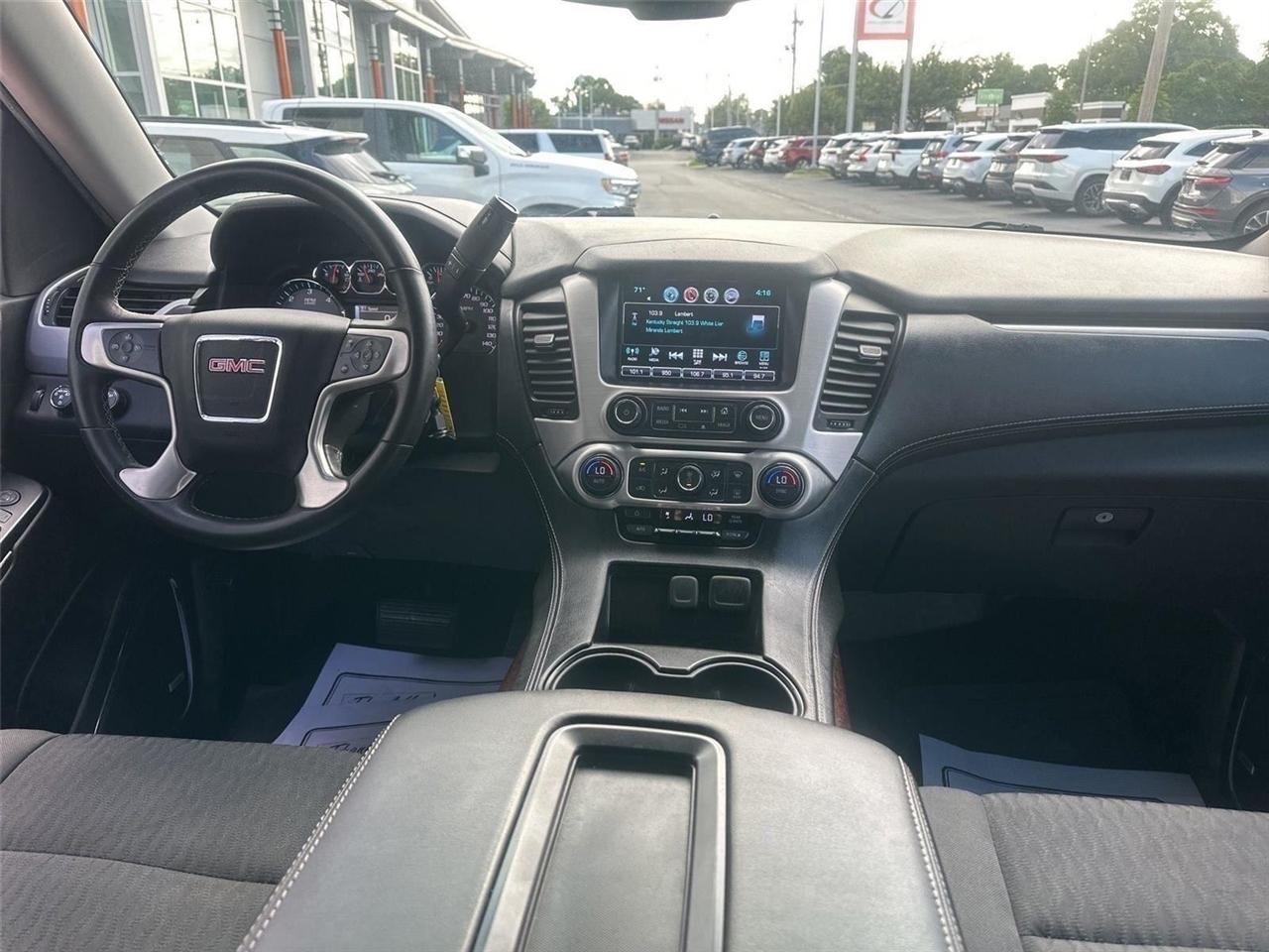 GMC Yukon  2017