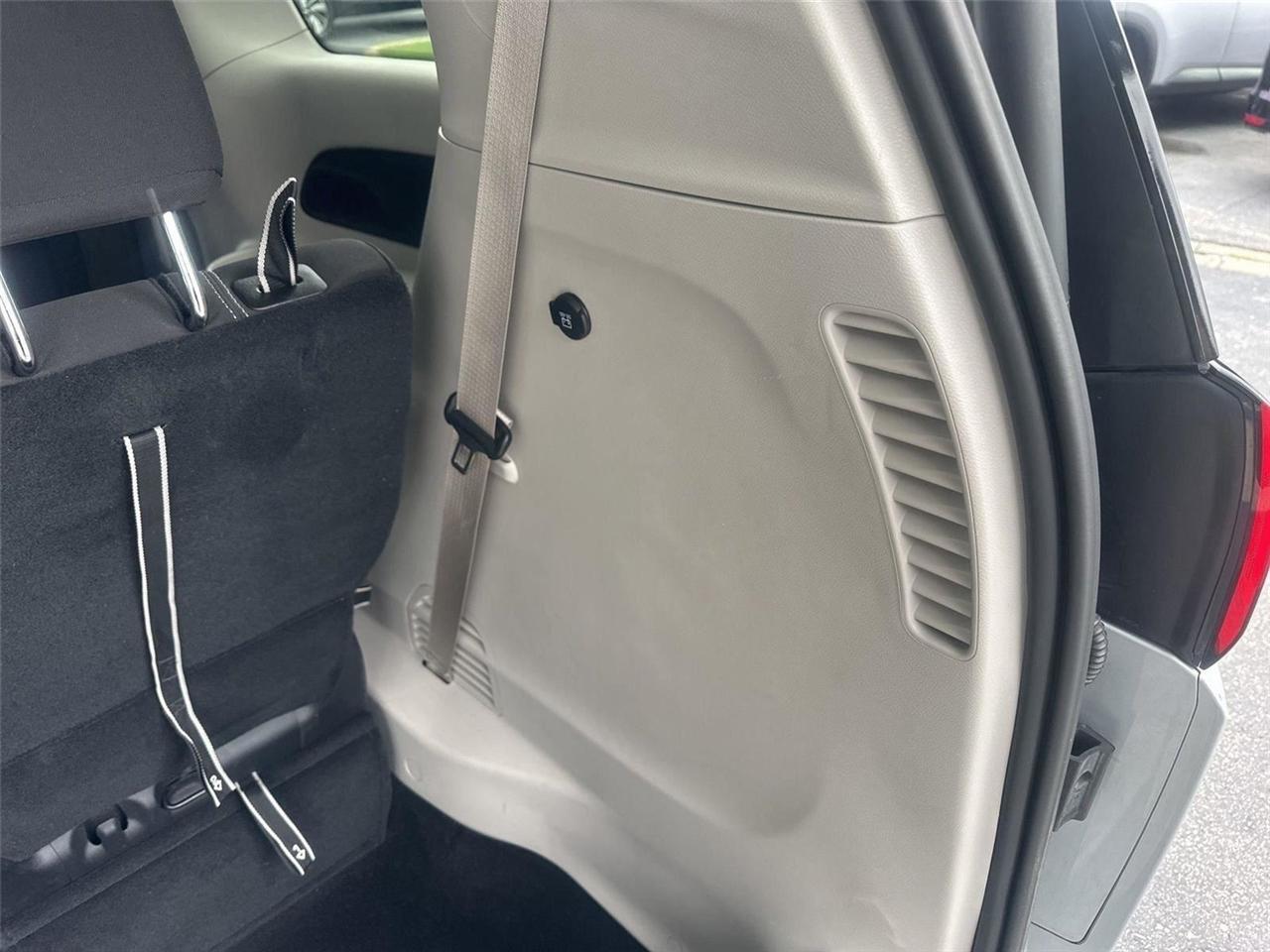 Chrysler Voyager  2024