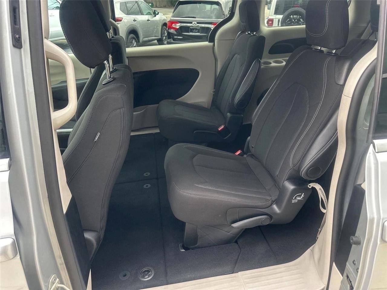 Chrysler Voyager  2024