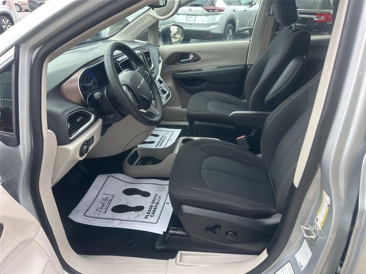 Chrysler Voyager  2024