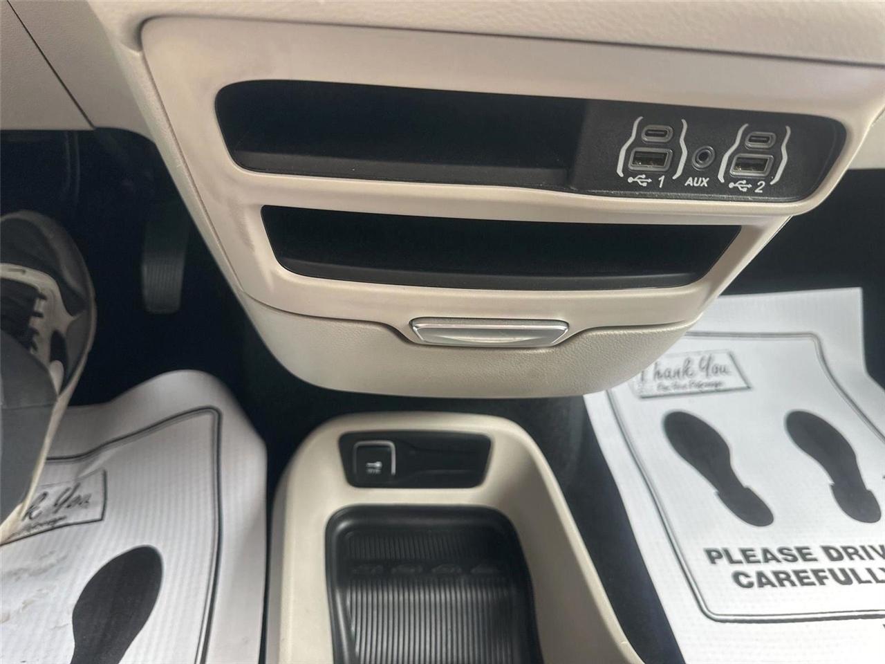 Chrysler Voyager  2024