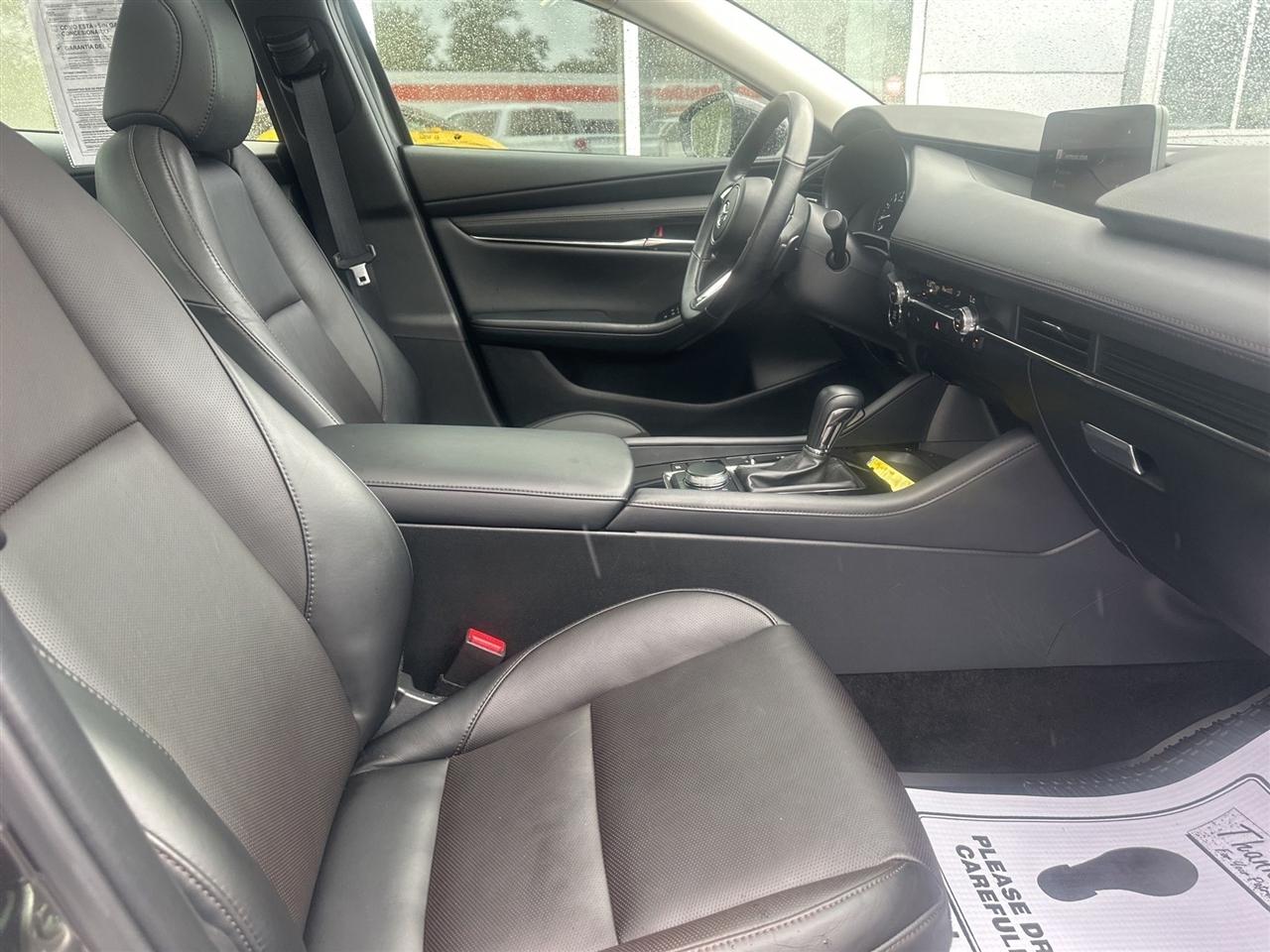 Mazda MAZDA3  2025