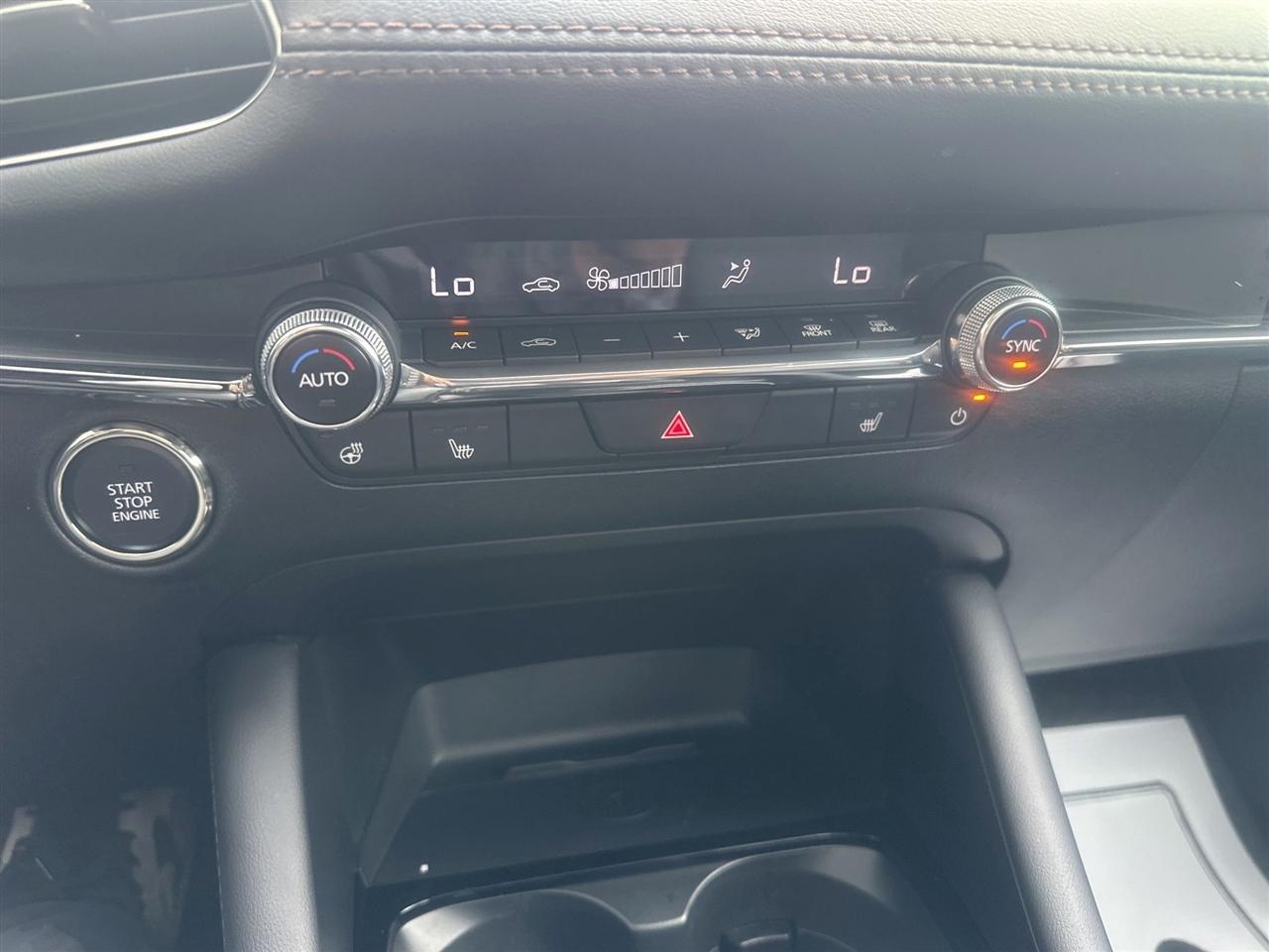 Mazda MAZDA3  2025