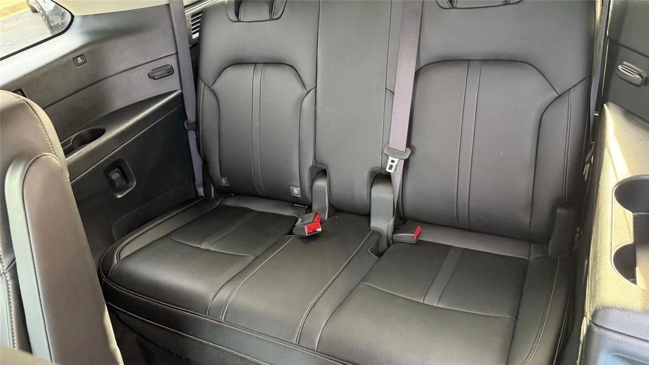 Mazda CX-90  2025