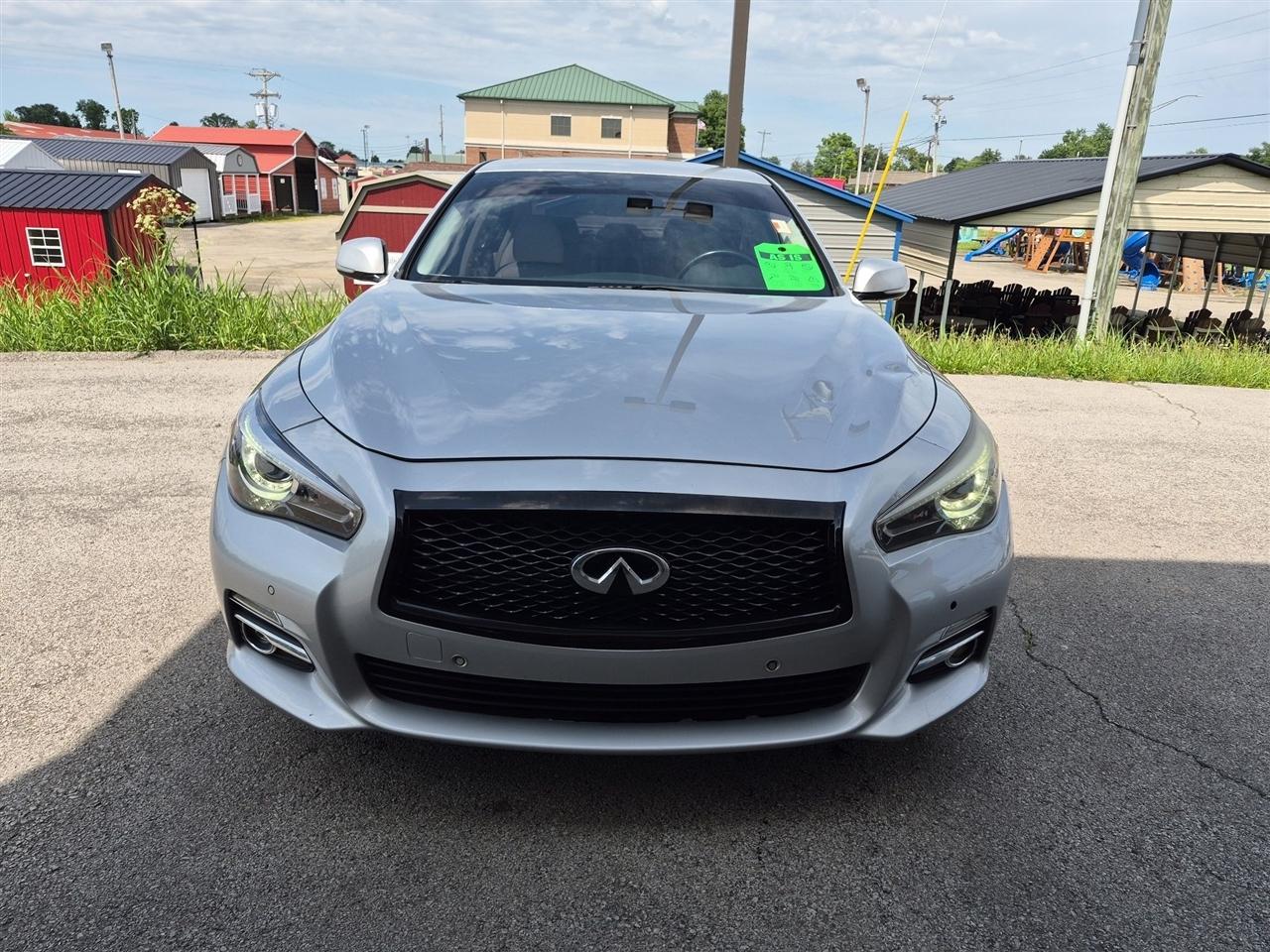 Infiniti Q50  2015